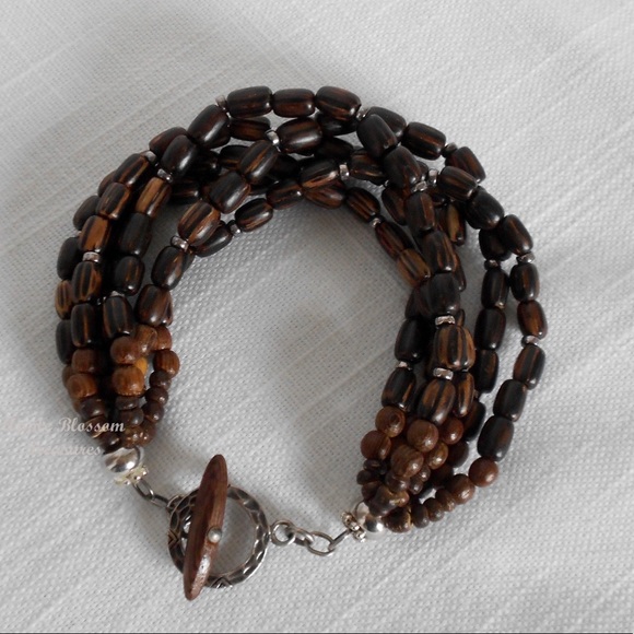 Silpada Jewelry - EUC Silpada Wooden Bead Bracelet w Toggle Clasp